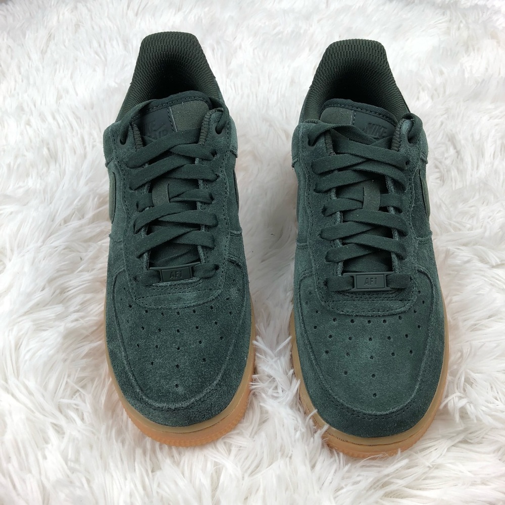 ⬇️FINAL PRICE DROP⬇️ Nike Air Force 1 SE - Picture 4 of 7